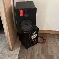 M-AUDIO SPEAKERS SMALL