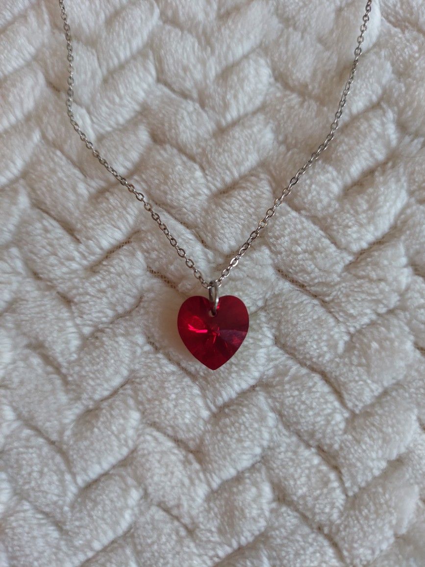 Vintage Red Heart Pendant Necklace