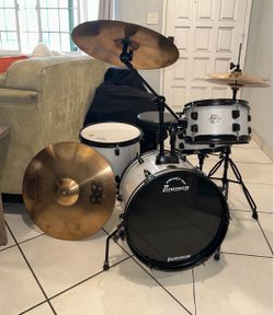 Complete Ludwig Questlove Pocket Kit with cymbals