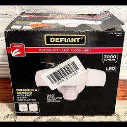 Defiant MaxDetect White Motion Activated Wired Dusk-to-Dawn LED Security Light