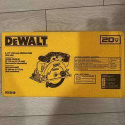 DEWALT 20-volt Max 6-1/2-in Cordless Circular Saw (Bare Tool
