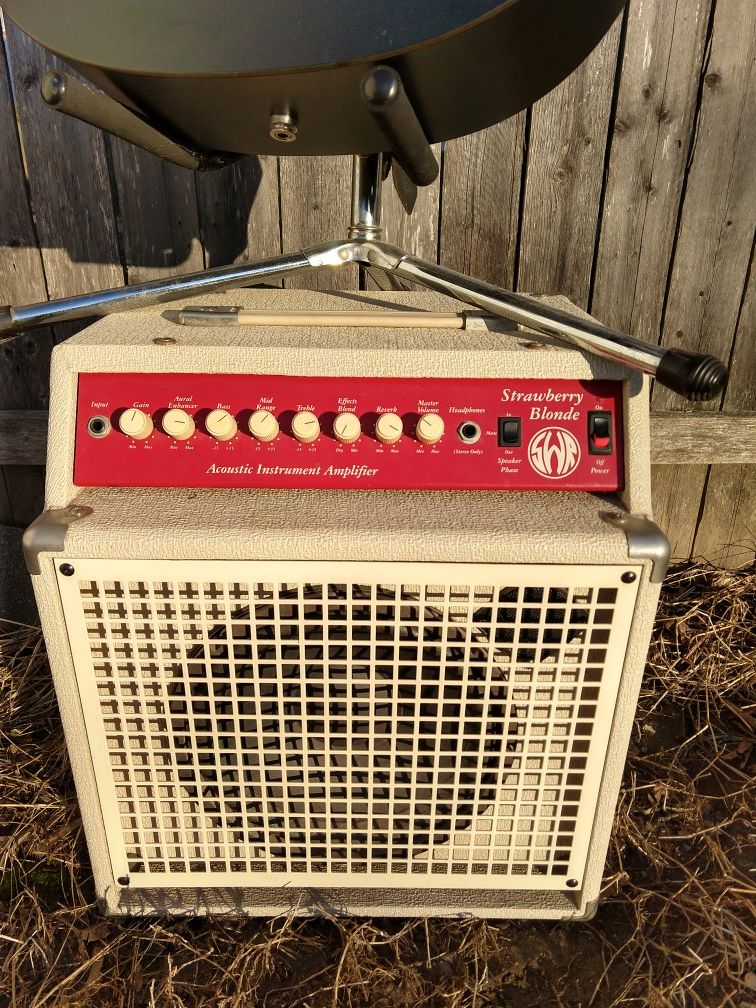 Strawberry Blonde Acoustic Amp for Sale in Philadelphia, PA OfferUp