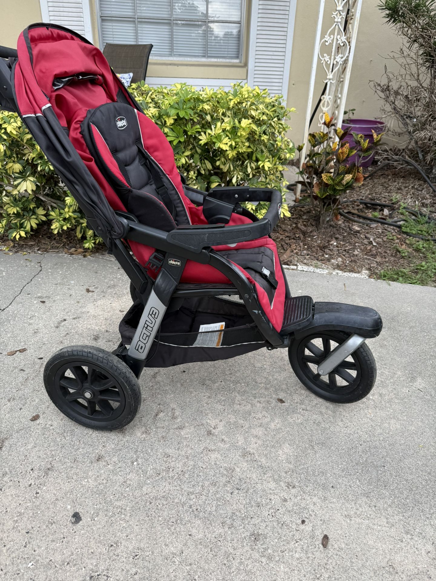Jogger stroller