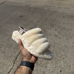 ugg slides