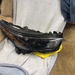 2022 2024 Toyota Highlander, Passenger, Headlight,