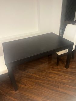 Extendable Dining table