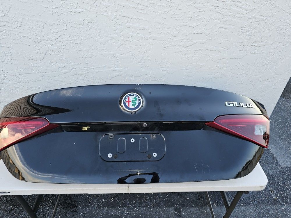 Alfa Romeo Giulia Trunk Lid
