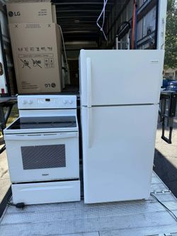 Whirlpool Electric Range & Frigidaire Refrigerator Set