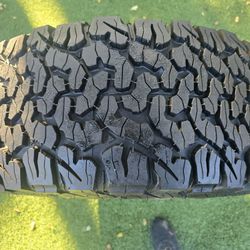 1 TIRE 315-70R17 BFG ONE