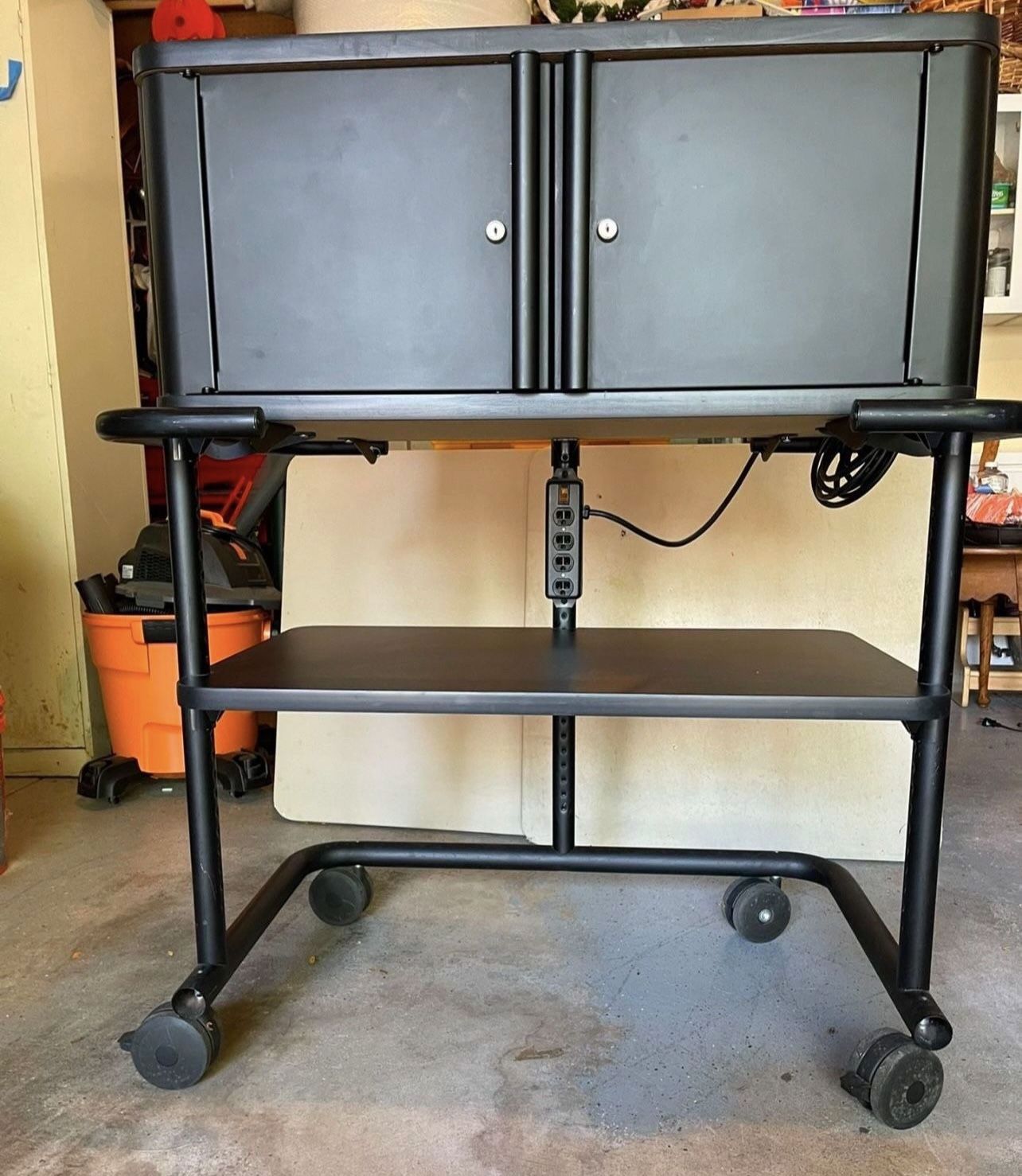 Mobile Powered Cabinet