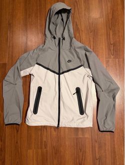 Nike tech