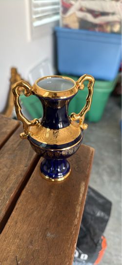 Limoge Cobalt Blue and Gold Porcelain Urn Vase
