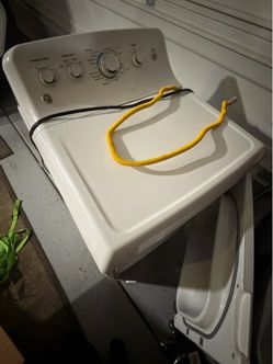 Free GE GAS DRYER - Pick Up Only (NLV)