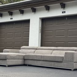 Sectional Couch/Sofa - Perazzi - Delivery Available 🚛