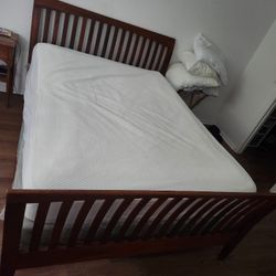 Queen Size solid wood Bed With Mattress & Box spring 