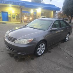 2005 Toyota Camry Le