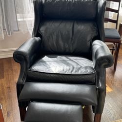 2 Vintage Black Leather Recliners Traditional Rolled Armchairs Set Of Two