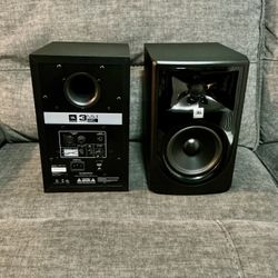 JBL 305P MkII 5-inch Powered Studio Monitor Pair