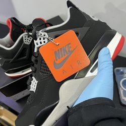 Jordan 4 Retro Bred (2019)