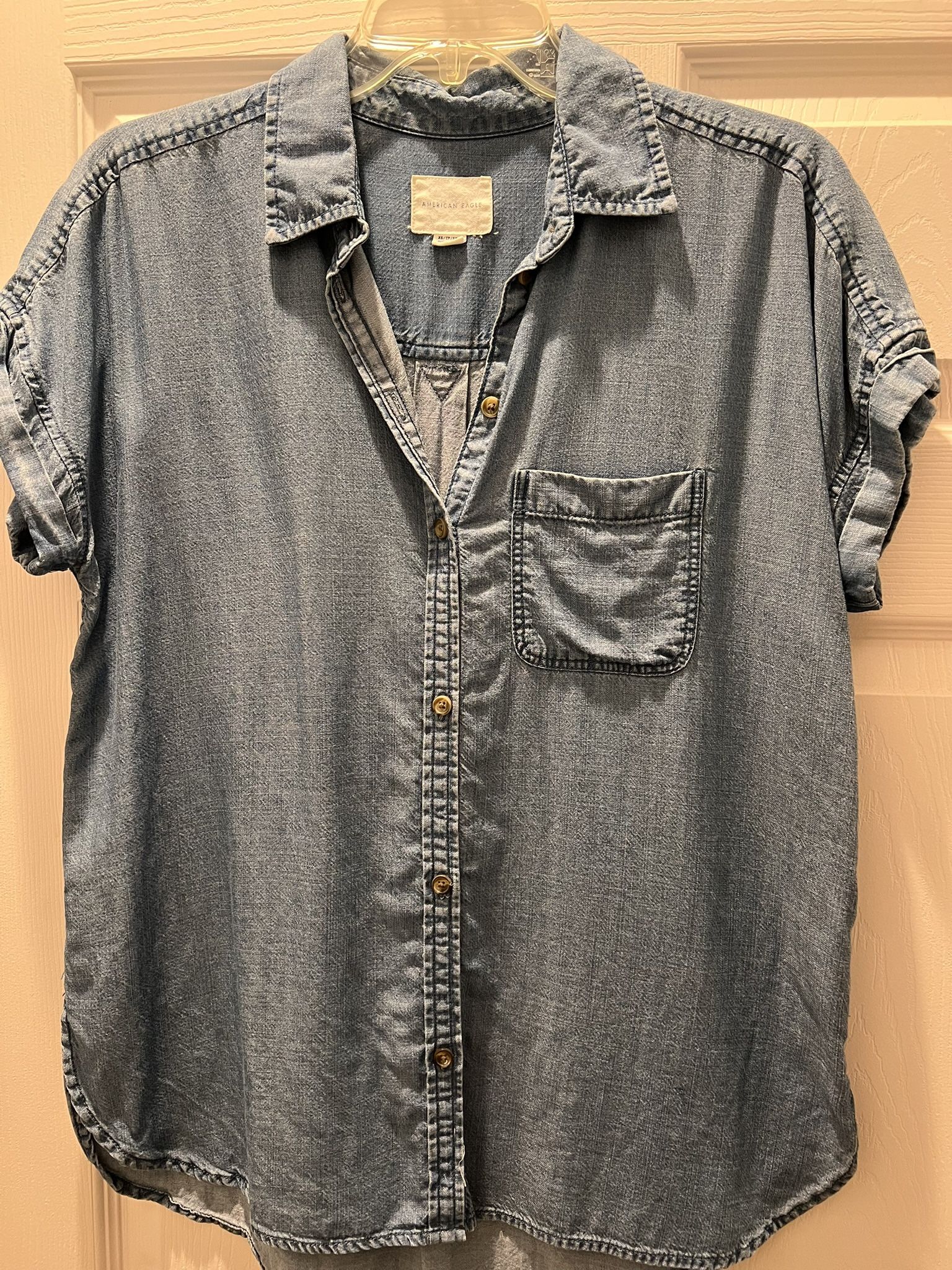 Free Juniors/Small Women’s Clothes 