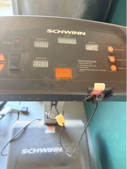 Tread mill it’s old but yes it works