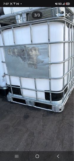 WATER TANKS- 275 GALLONS