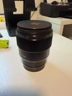 Sony FE 85mm f/1.8