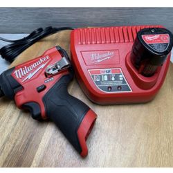 Milwaukee New Kit 1/4” Impact Fuel M12- Battery And Charger 