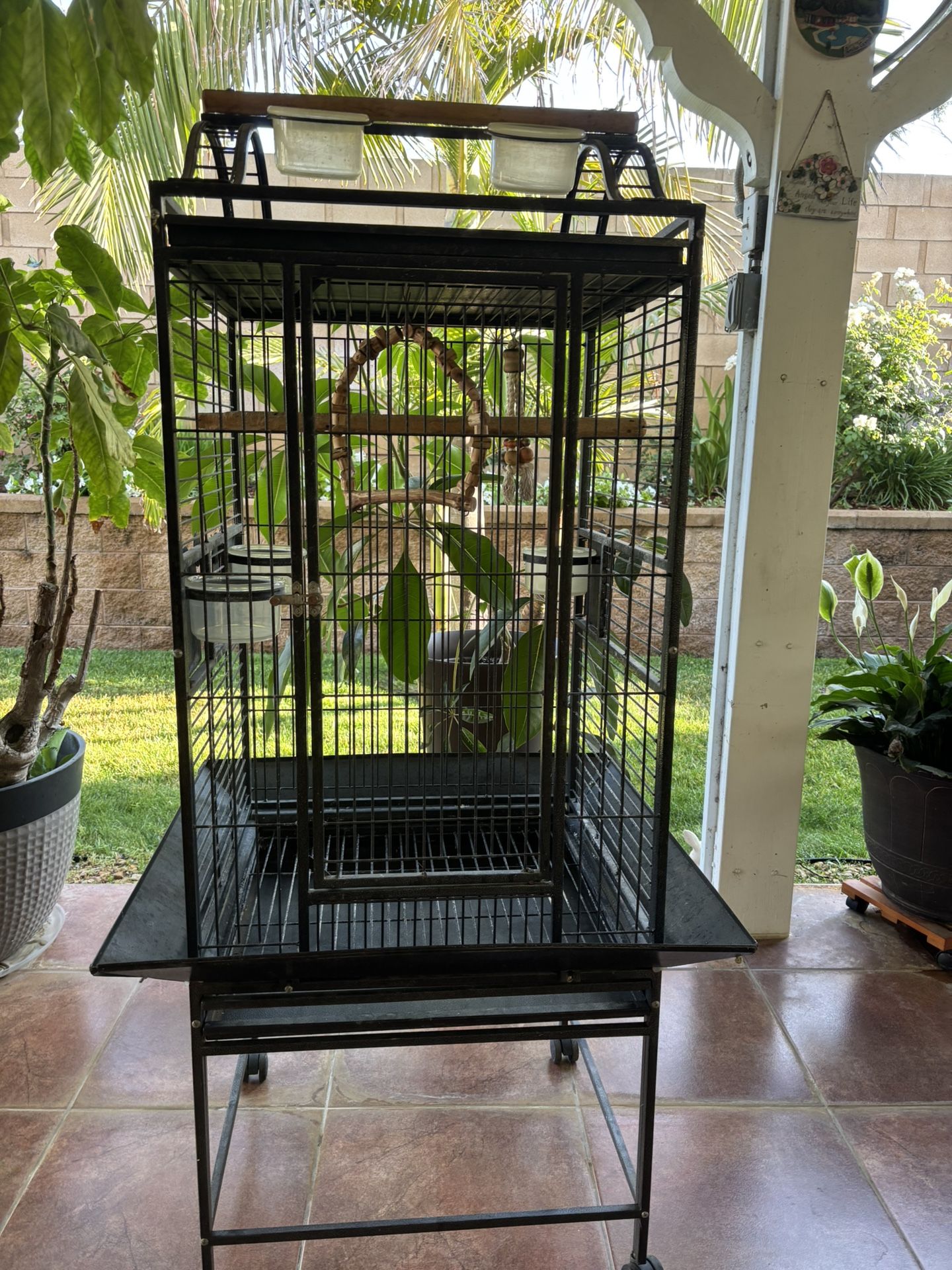 Jaula De Metal Para Perico O Kacatua Está Completa En Excelente Condiciones
