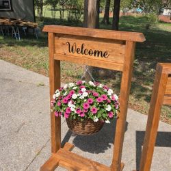Welcome Planter Stand 