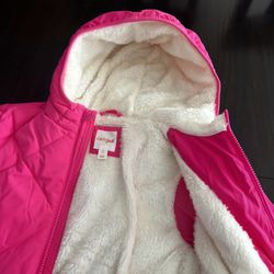 New Winter Jacket For Girls Size 6-8… $25 Dls.