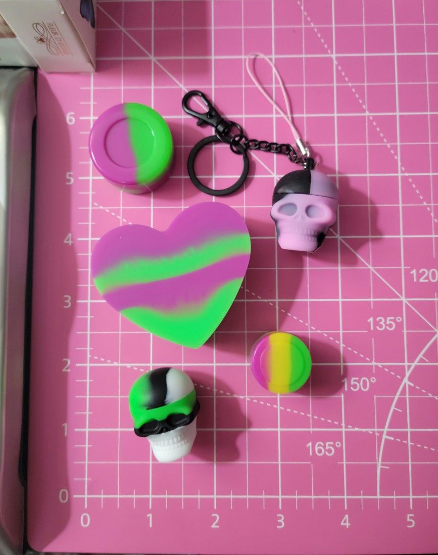 5pc Purple/Green Color Scheme Wax/Dab/Oil Silicone Storage Container Lot