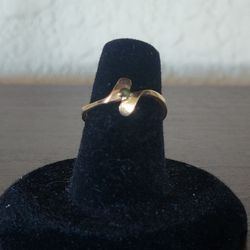 10K Yellow Gold Peridot Ring