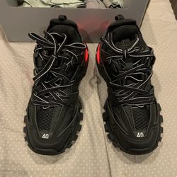 Track Balenciaga 