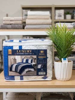 The Lilianna King 3-Piece Reversible Quilt Set