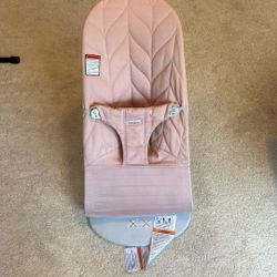 BabyBjörn Bouncer Bliss, Cotton, Petal Quilt, Dusty Pink