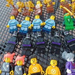 Lego Minifigs 6 Dollars Each