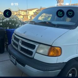 Dodge Ram 1500 Van 