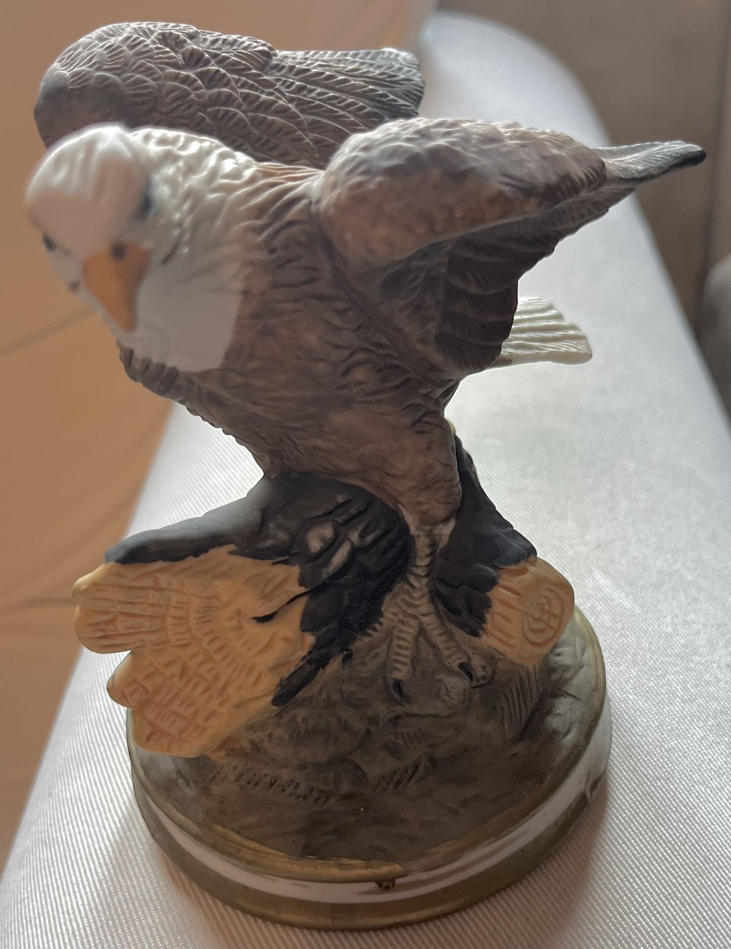 Vintage Royal Heritage Americana “Birds in Flight”Collection Bald Eagle Figurine