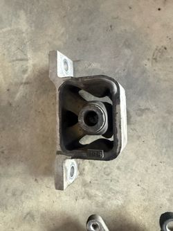 Acura rsx rear motor mount