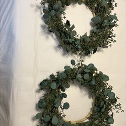 Door Wreaths - Artificial