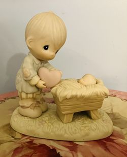 Precious Moments I'LL GIVE HIM MY HEART Jesus Nativity Christmas Figurine