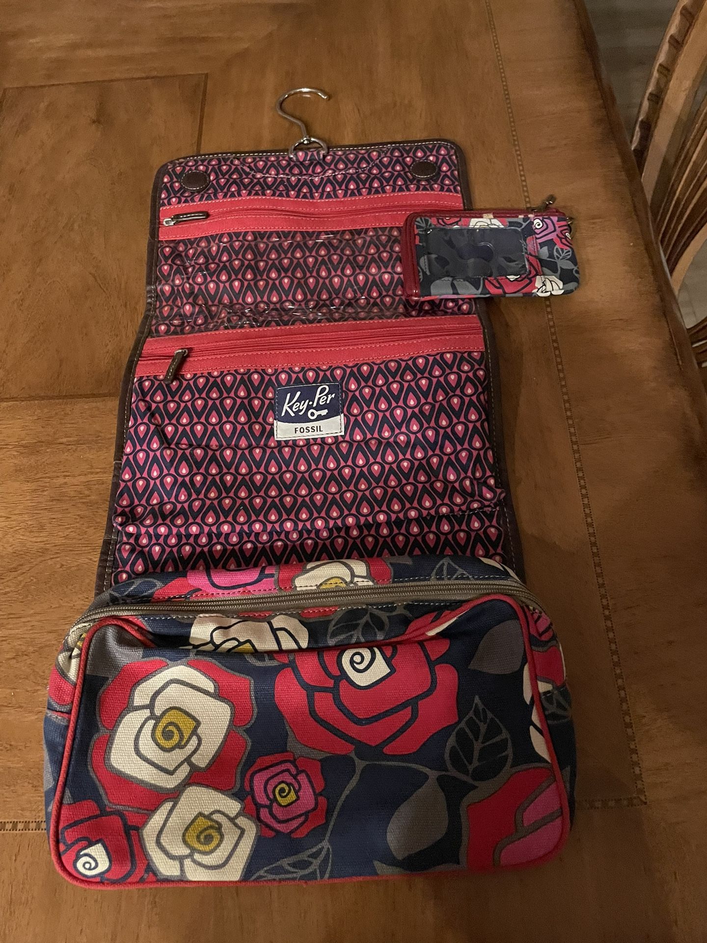 Fossil Travel Hanging Tote Bag & Wallet