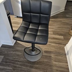 2 Bar/Counter Stools