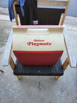 Vintage Deluxe Playmate cooler