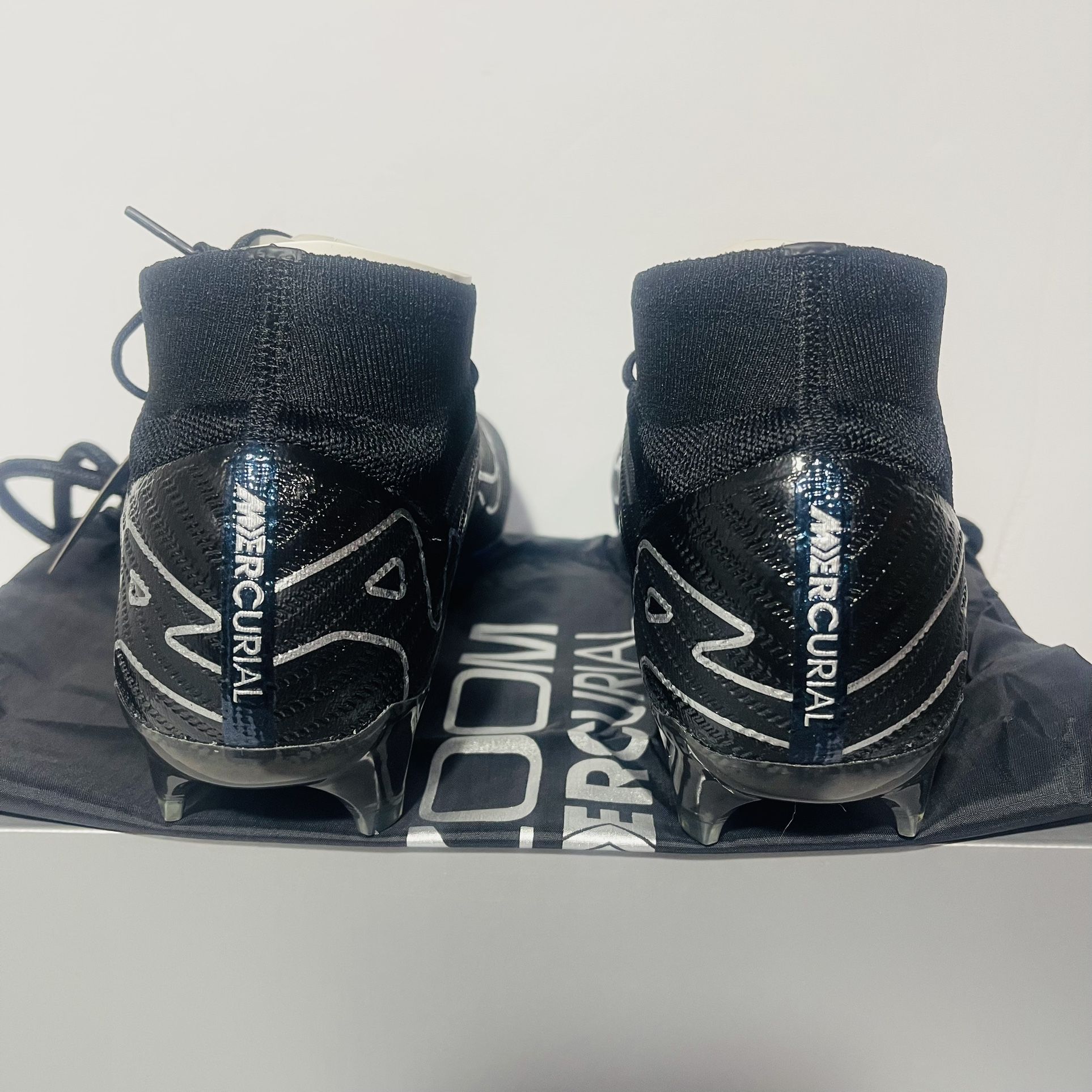 Men’s Sz 8, 9.5 & 10 Nike Zoom Superfly 9 Elite Soccer Cleats