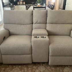 bob’s Love Beautiful Love Seat