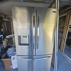 Refrigerator, FRIGIDAIRE Gallery, Counter Depth, Stainless Steel 