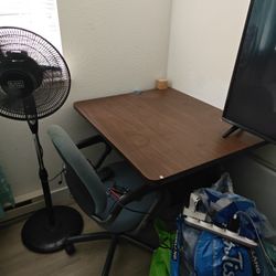 Desk And Chair 