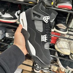 White Thunder 4